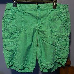 Intro. Casual Elegance cargo shorts